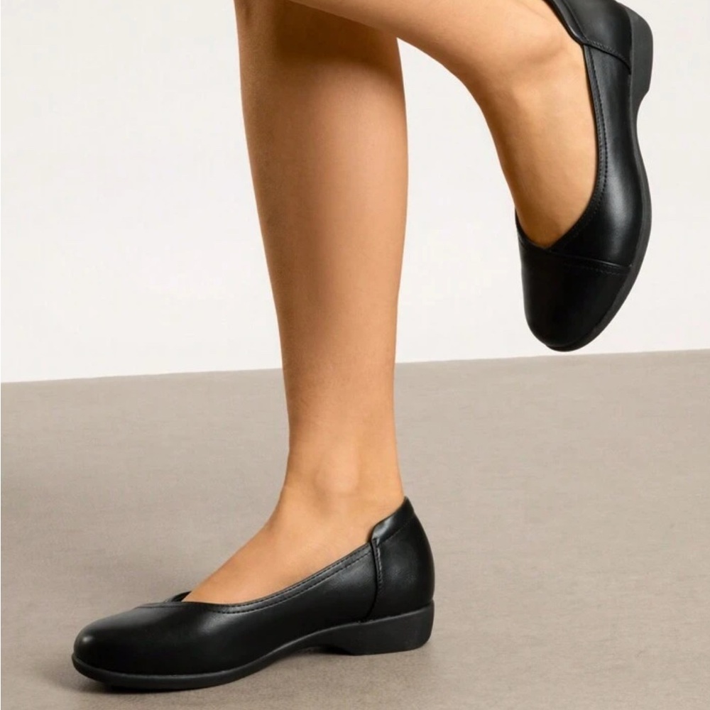 Black Leather Ballet Flats with Rounded Toe